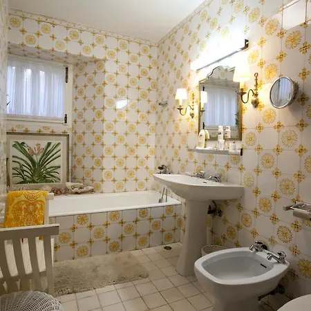 Casa Do Visconde De Ouguela Al